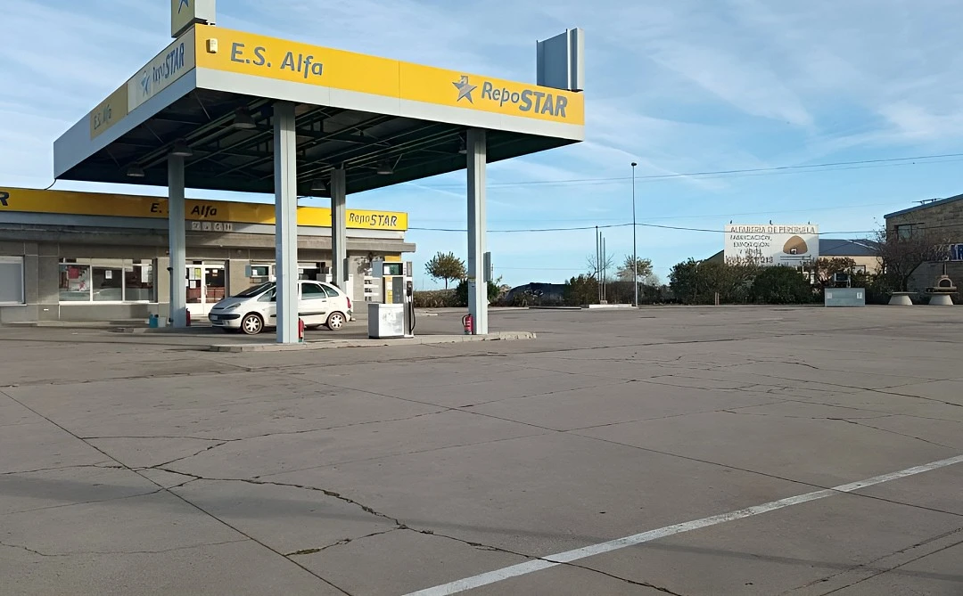 Estación de servicio Alfa